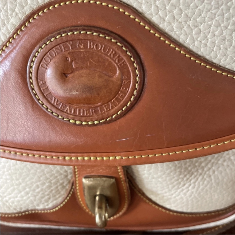 Vtg. Dooney & Bourke Surrey Satchel Crossbody Leather Pebble Grain Cream/Cognac - Picture 14 of 16